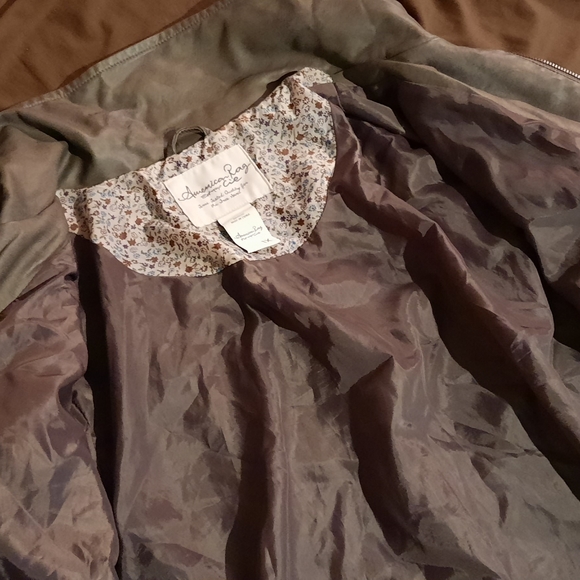 Feminine cut Leather Motorcycle Jacket - Picture 9 of 14